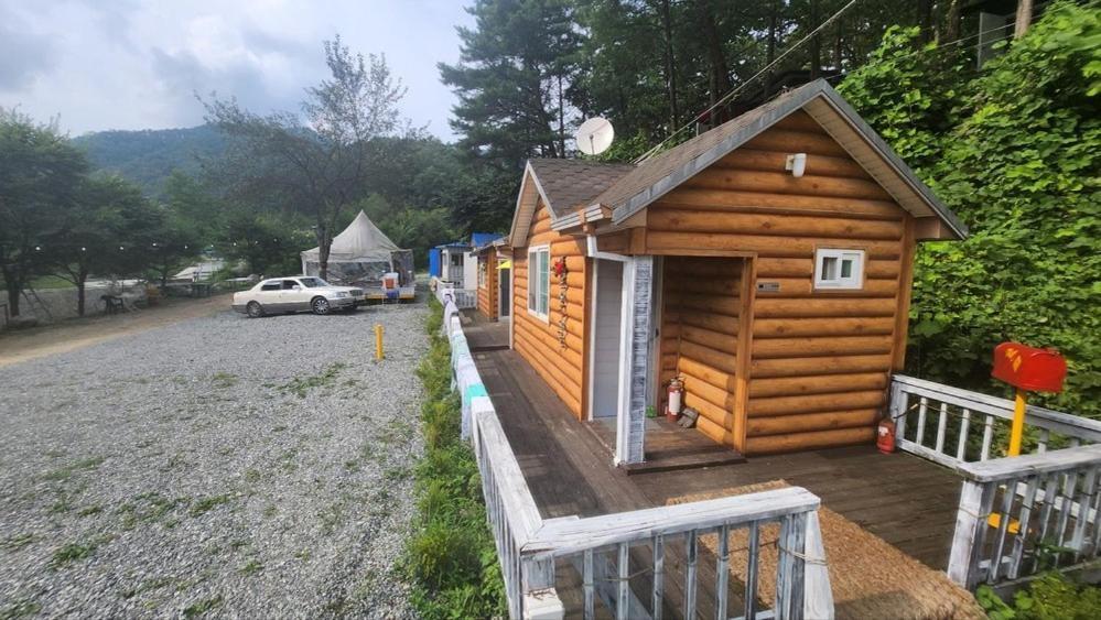 Hongcheon Gongjaksan Recreational Forest Pension Rom bilde