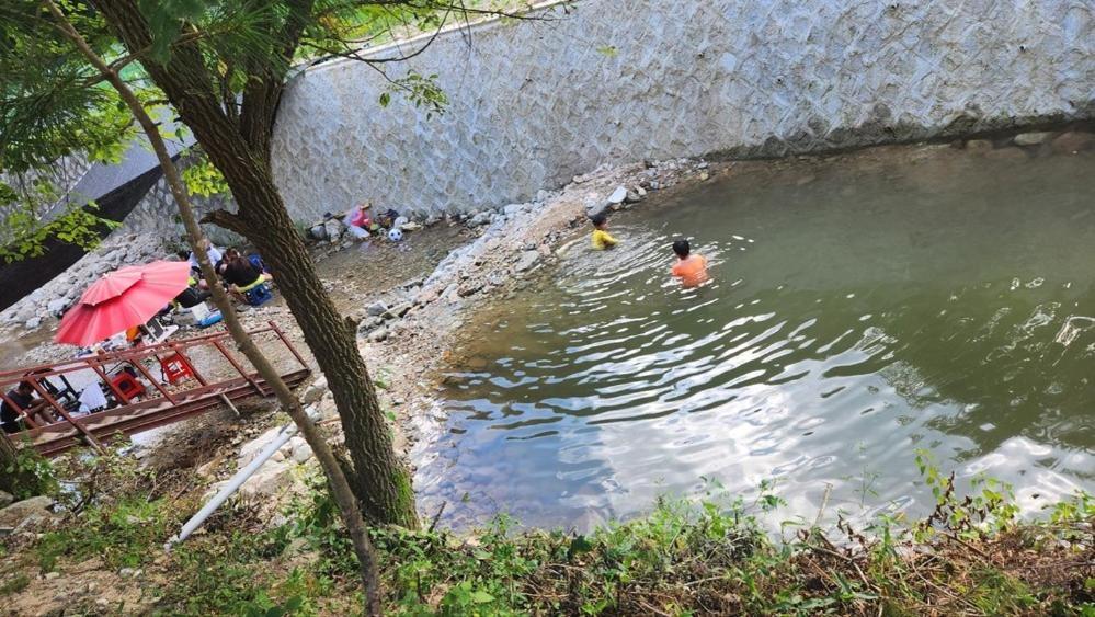 Hongcheon Gongjaksan Recreational Forest Pension Eksteriør bilde